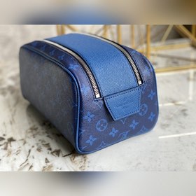 LV Модель M30849 Синий Косметичка из серии Dopp Kit Эта косметич