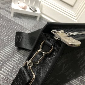 LV Модель M81115 Новейший комплект из двух предметов： сумка через