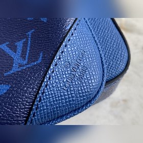 LV Модель M30848 Синий цветок Мужской комплект из трех предметов