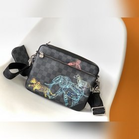 LV Trio Почтовая сумка Модель M58040 Черный с принтом Эта сумка