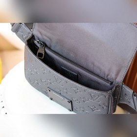 LV S Lock Sling Сумка через плечо Нагрудная сумка Модель M58487