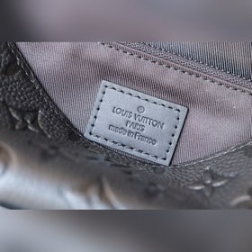 LV S Lock Sling Сумка через плечо Нагрудная сумка Модель M58487