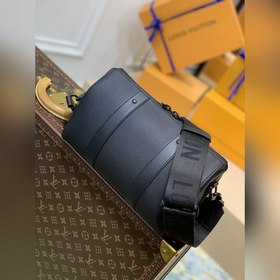 Сумка LV City Keepall через плечо, модель M57082 Черная сумка дл