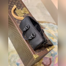 Сумка LV Keepall XS через плечо, модель M57083 Louis Vuitton пред