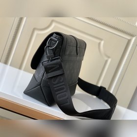 Сумка LV Postman через плечо, модель M45911 Эта сумка-почтальон 