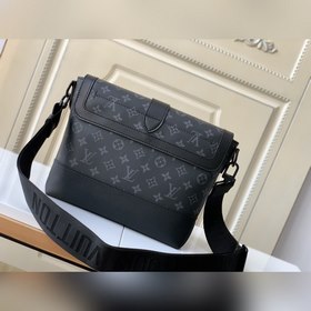 Сумка LV Postman через плечо, модель M45911 Эта сумка-почтальон 