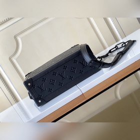 LV Сумка Soft Trunk, модель M55700  Сумка Soft Trunk представля