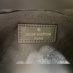 LV  Модель M59927 Двухцветная мужская сумка-подушка из серии Po