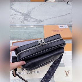 LV Весенняя и летняя ограниченная серия сумок-почтальонок, универ