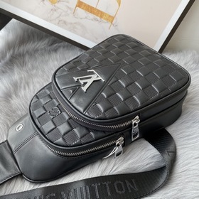 Мужская сумка LV из телячьей кожи, модель： 710 Изготовлена из ита