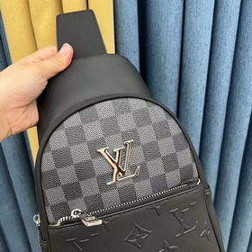 Мужская сумка LV Кожа очень мягкая, большая вместимость, оригина