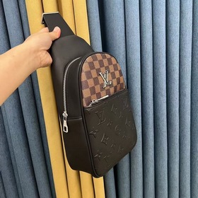 Мужская сумка LV Кожа очень мягкая, большая вместимость, оригинал