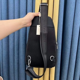Мужская сумка LV Кожа очень мягкая, большая вместимость, оригинал