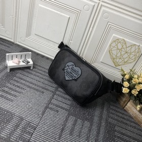 LV Модель M59338 Капсульная коллекция Louis Vuitton Нагрудная 