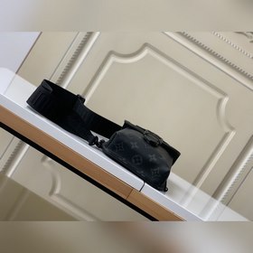 LV Модель M45912 Сумка через плечо SAUMUR Эта новая сумка чере