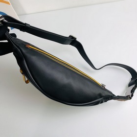 LV Модель M45220 Поясная сумка Discovery из ткани Monogram Eclip