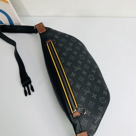 LV Модель M45220 Поясная сумка Discovery из ткани Monogram Eclip