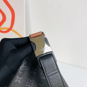 LV Модель M45220 Поясная сумка Discovery из ткани Monogram Eclip