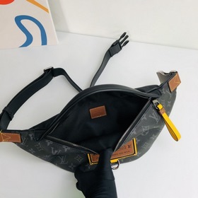LV Модель M45220 Поясная сумка Discovery из ткани Monogram Eclip