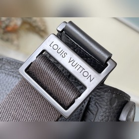 Сумка LV S Lock Sling, модель M58487 Новая сумка S Lock Sling из
