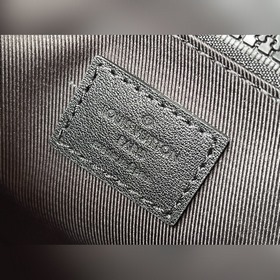 Сумка LV S Lock Sling, модель M58487 Новая сумка S Lock Sling из