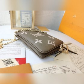LV Модель M69203 Сумка на цепочке с тиснением и шелкографией Эта 
