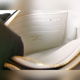 LV Модель M69203 Сумка на цепочке с тиснением и шелкографией Эта 