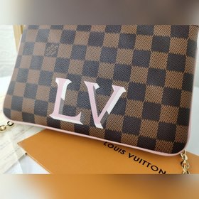 LV Модель M69203 Сумка на цепочке с шелкографией Эта сумка Double