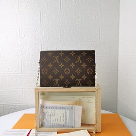 LV Модель M67405 Кошелек FLORE с цепочкой Этот кошелек на цепочке