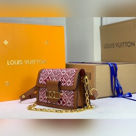 Средняя сумка LV Dauphine Средняя сумка Dauphine изготовлена из н