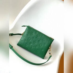LV Модель M59389 Зеленая сумка Coussin BB через плечо Блеснула на