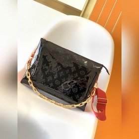 LV Модель M57783 Черная сумка Coussin среднего размера из лакиров