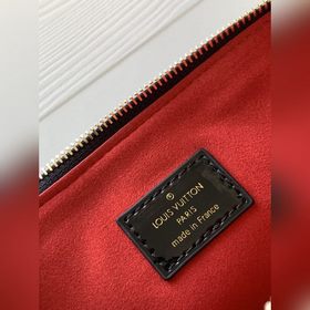 LV Модель M57790 Черная лакированная кожа Coussin Маленькая сумка