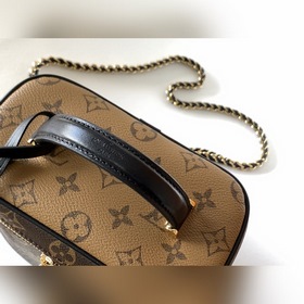 LV косметичка на цепочке, модель M45165 Косметичка на цепочке с я