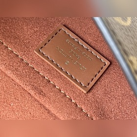 LV Модель M80763 Сумка Padlock on Strap цвета карамельного цвета 
