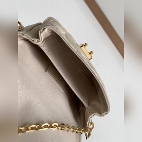 LV Модель M81390 Черный Кожаная сумка на цепочке Серия MICRO MéTI