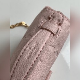 LV Модель M81390 Розовый Кожаная сумка на цепочке Серия MICRO MéT