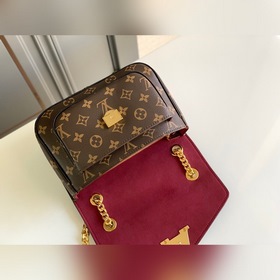 LV Модель M45592 PASSY Сумка на цепочке Сумка с цепочкой из тка