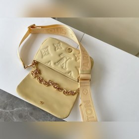 LV Wallet on Strap сумка, модель M81400, желтая Эта сумка Wallet