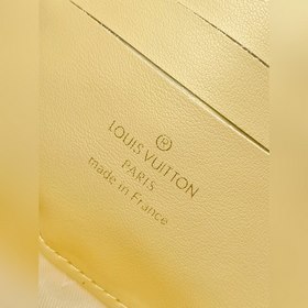 LV Wallet on Strap сумка, модель M81400, желтая Эта сумка Wallet