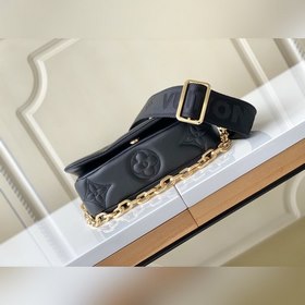 Сумка LV Wallet on Strap Модель M81398 Черный  Эта сумка Wallet