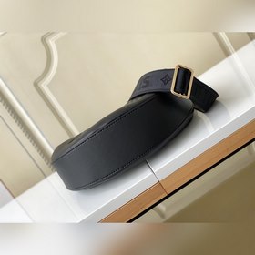 Сумка LV Over The Moon, модель M59799, черная Сумка Over The Moon