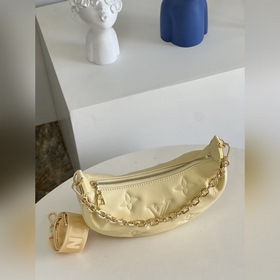 LV Over The Moon Сумка-луна Сумка под мышку Модель M59823 Желты
