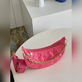 LV  Over The Moon Сумка-луна Сумка под мышку Модель M59915 Розо