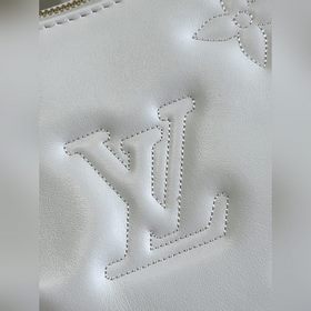LV  Over The Moon Сумка-луна Сумка под мышку Модель M59959 Белы