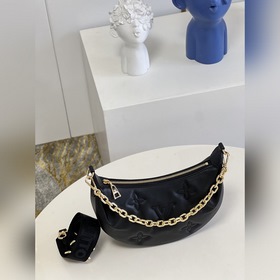 LV  Over The Moon Сумка-луна Сумка под мышку Модель M59799 Черн