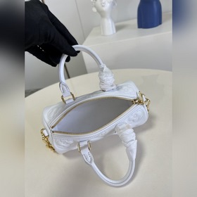 LV  Сумка Papillon BB Модель 59827 Белый Сумка Papillon BB из 
