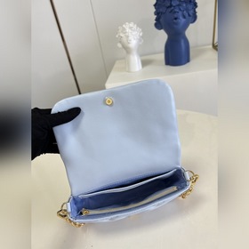 Сумка LV Wallet on Strap Модель M81399 Синяя Эта сумка Wallet o