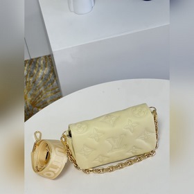 LV Сумка Wallet on Strap, модель M81400, желтая Эта сумка Wallet