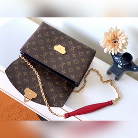LV Модель M43714 Черная сумка с цепочкой через плечо Кожа являетс